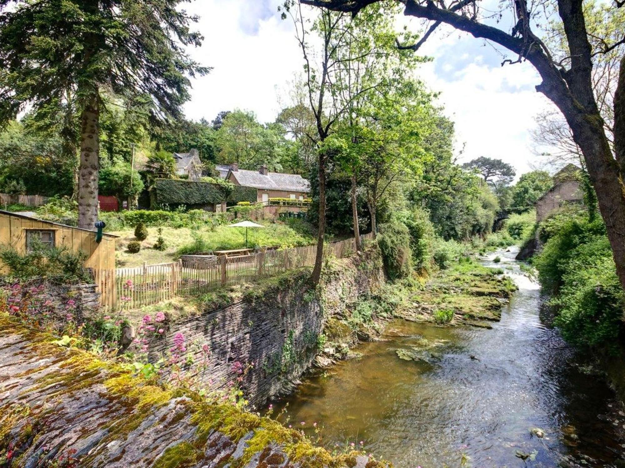 Maison Authentique Bord De Riviere Avec Jardin Privatif - Gite De Peche, Animaux Sur Demande - Fr-1-306-886 Moisdon-la-Riviere Экстерьер фото